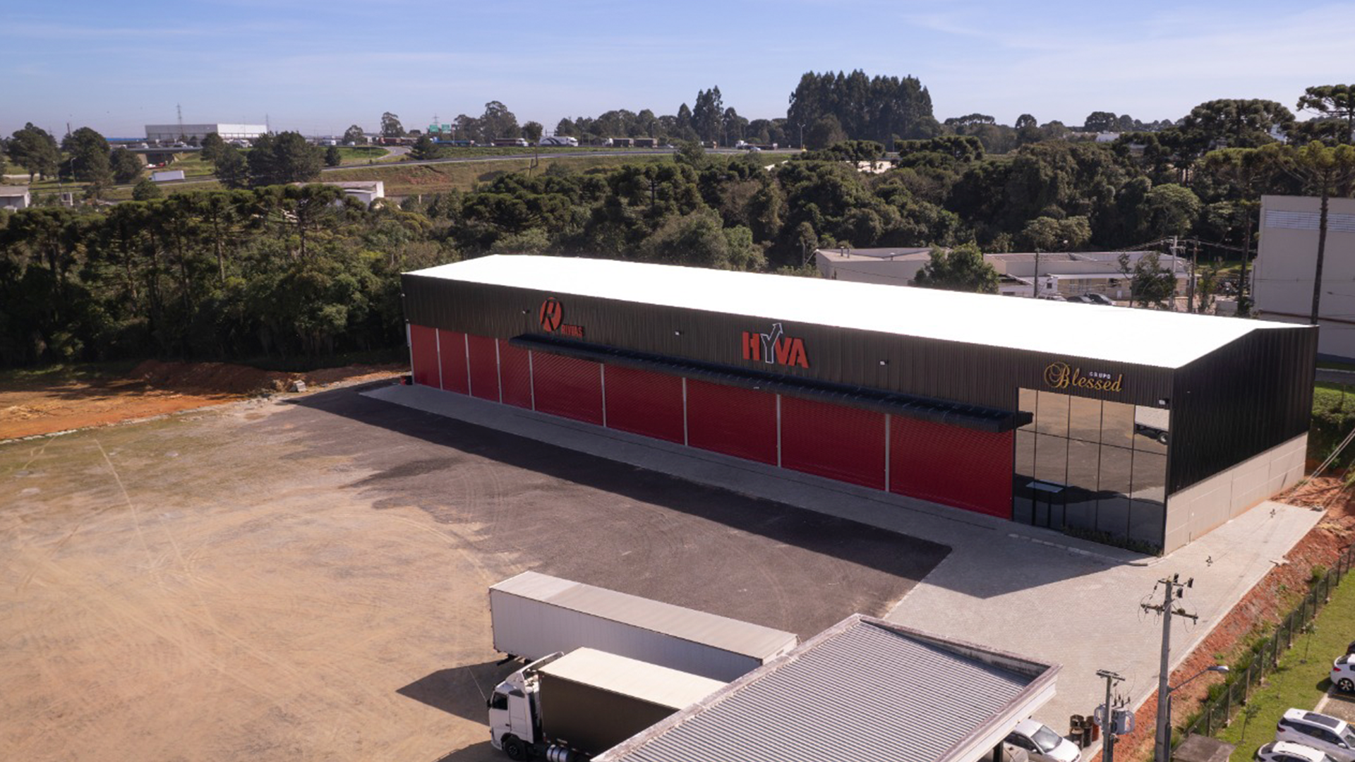 Maior estrutura para manutenção hidráulica de caminhões